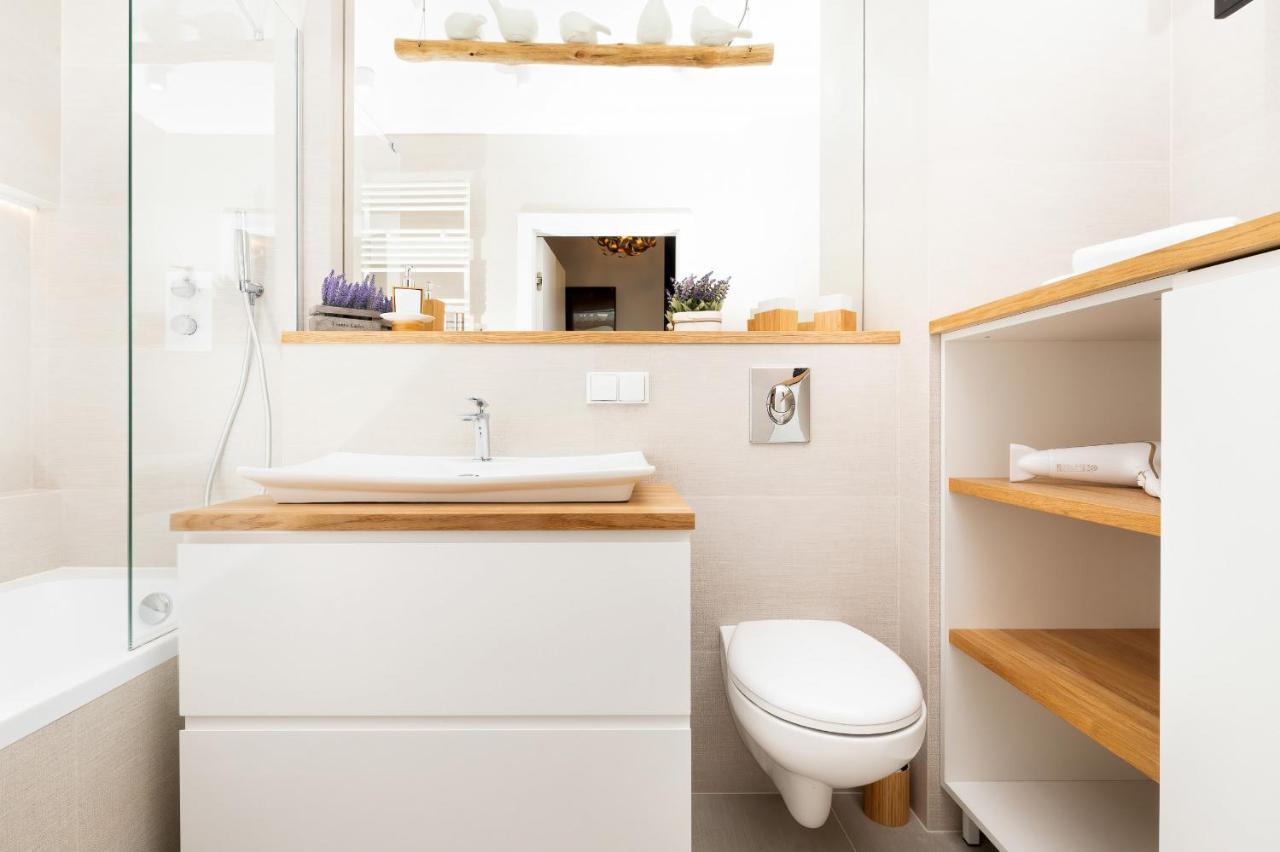 Klimatyczny Apartament W Centrum Gdanska Екстериор снимка